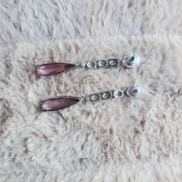 ♻️DONATED ♻️ 💄TAKE IT SALE💋🥂"No Name CZ Drop Earrings - Picture 3 of 4